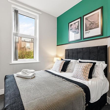 20 Percent Off! Stylish Sheffield Abode Sleeps 12公寓 外观 照片
