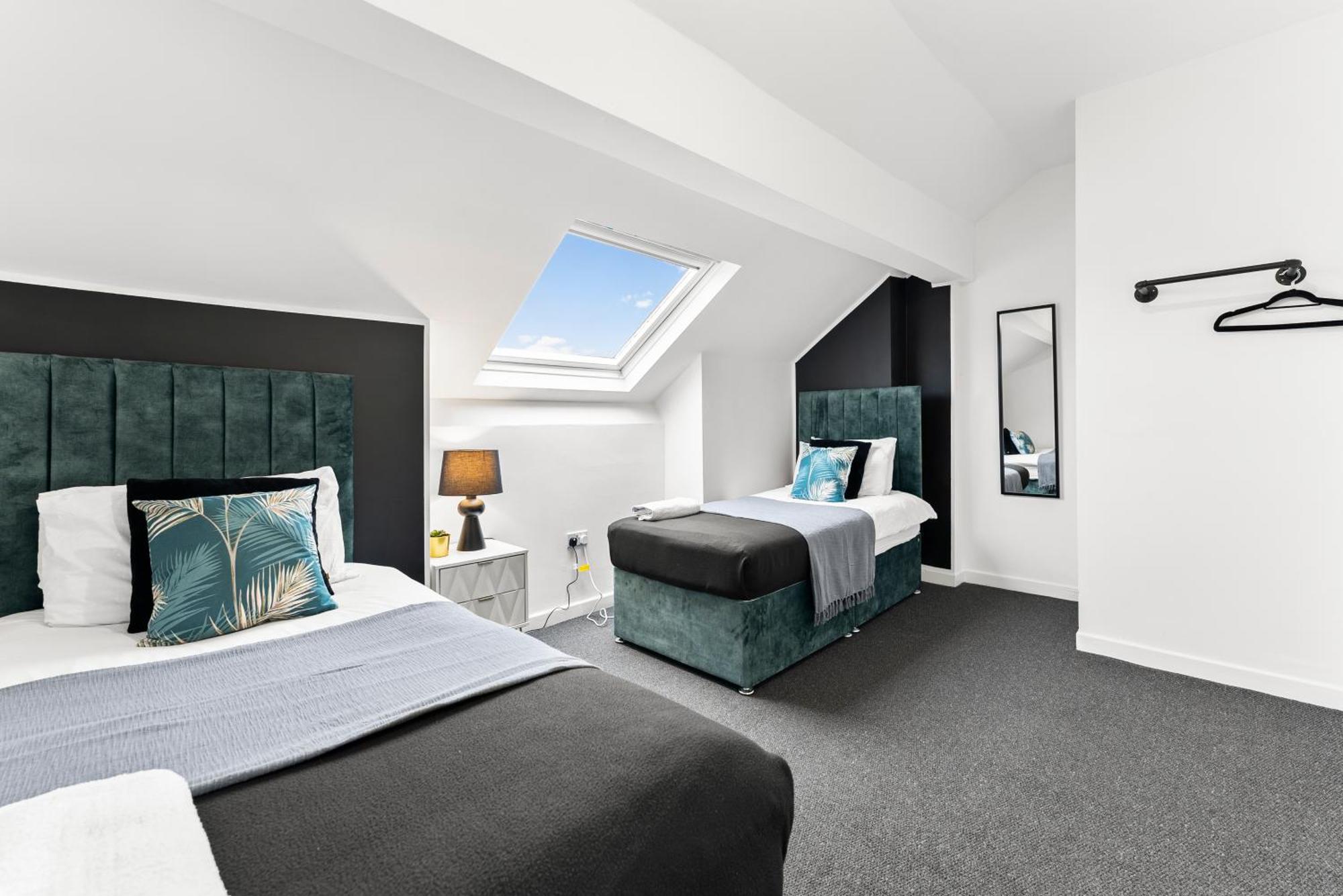 20 Percent Off! Stylish Sheffield Abode Sleeps 12公寓 外观 照片