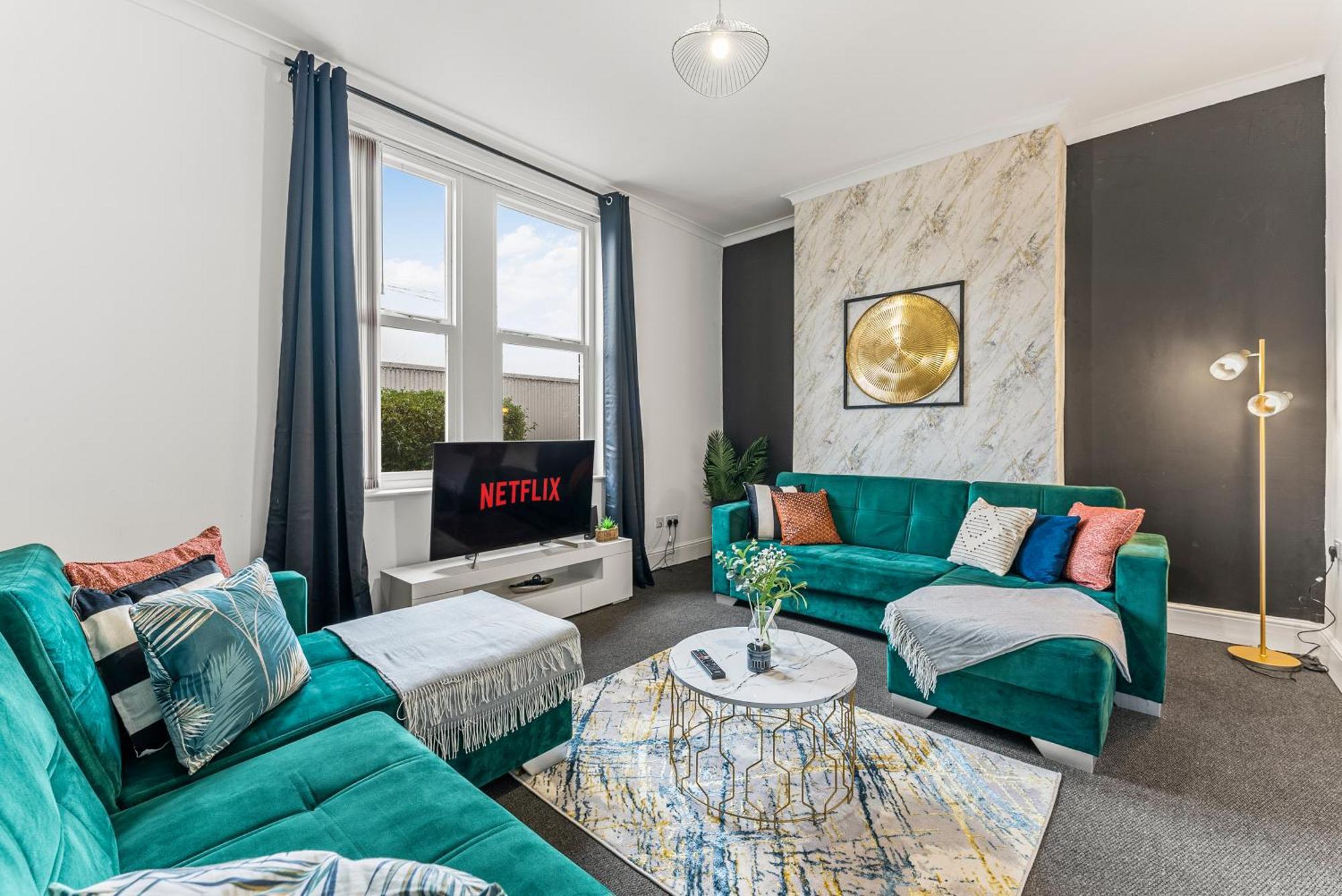 20 Percent Off! Stylish Sheffield Abode Sleeps 12公寓 外观 照片
