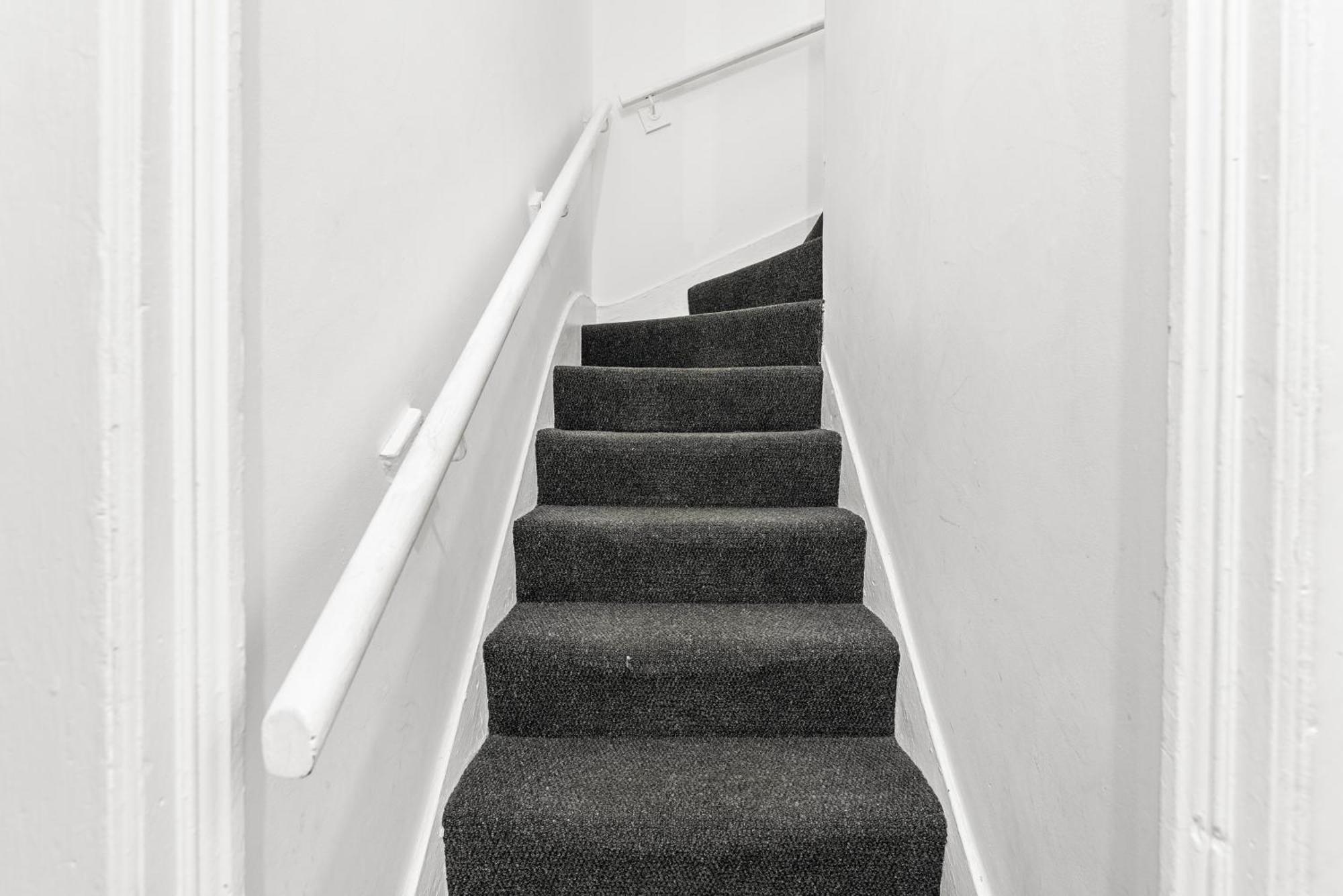 20 Percent Off! Stylish Sheffield Abode Sleeps 12公寓 外观 照片