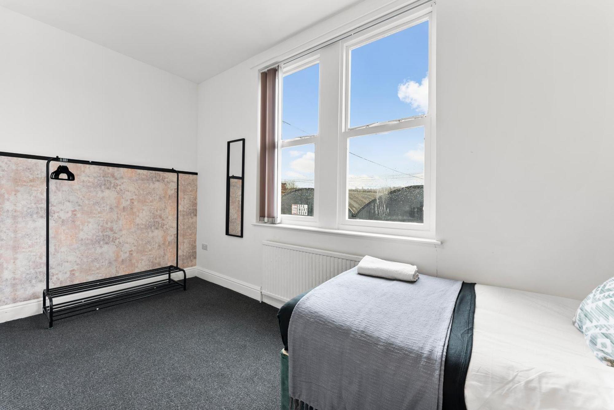 20 Percent Off! Stylish Sheffield Abode Sleeps 12公寓 外观 照片