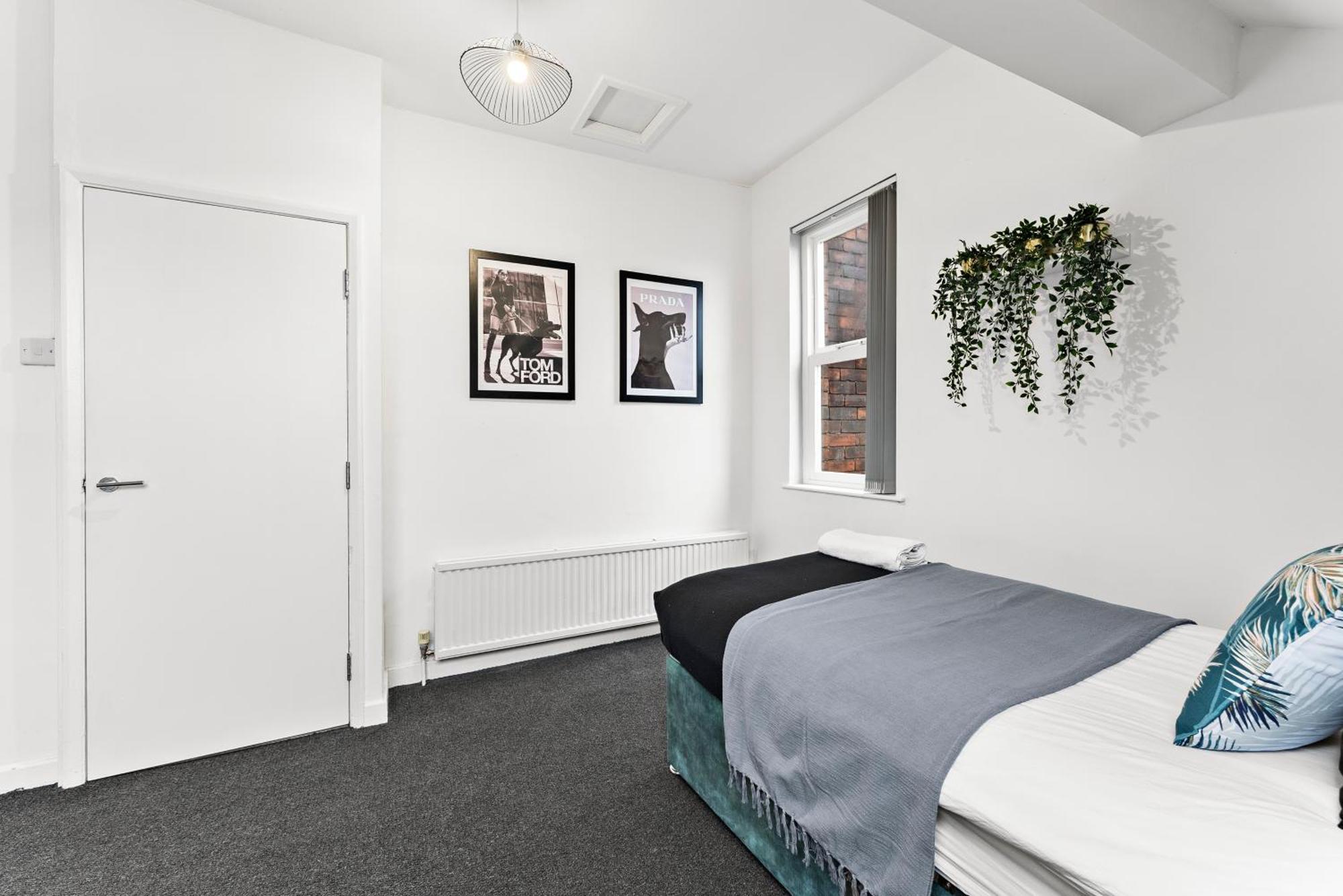 20 Percent Off! Stylish Sheffield Abode Sleeps 12公寓 外观 照片