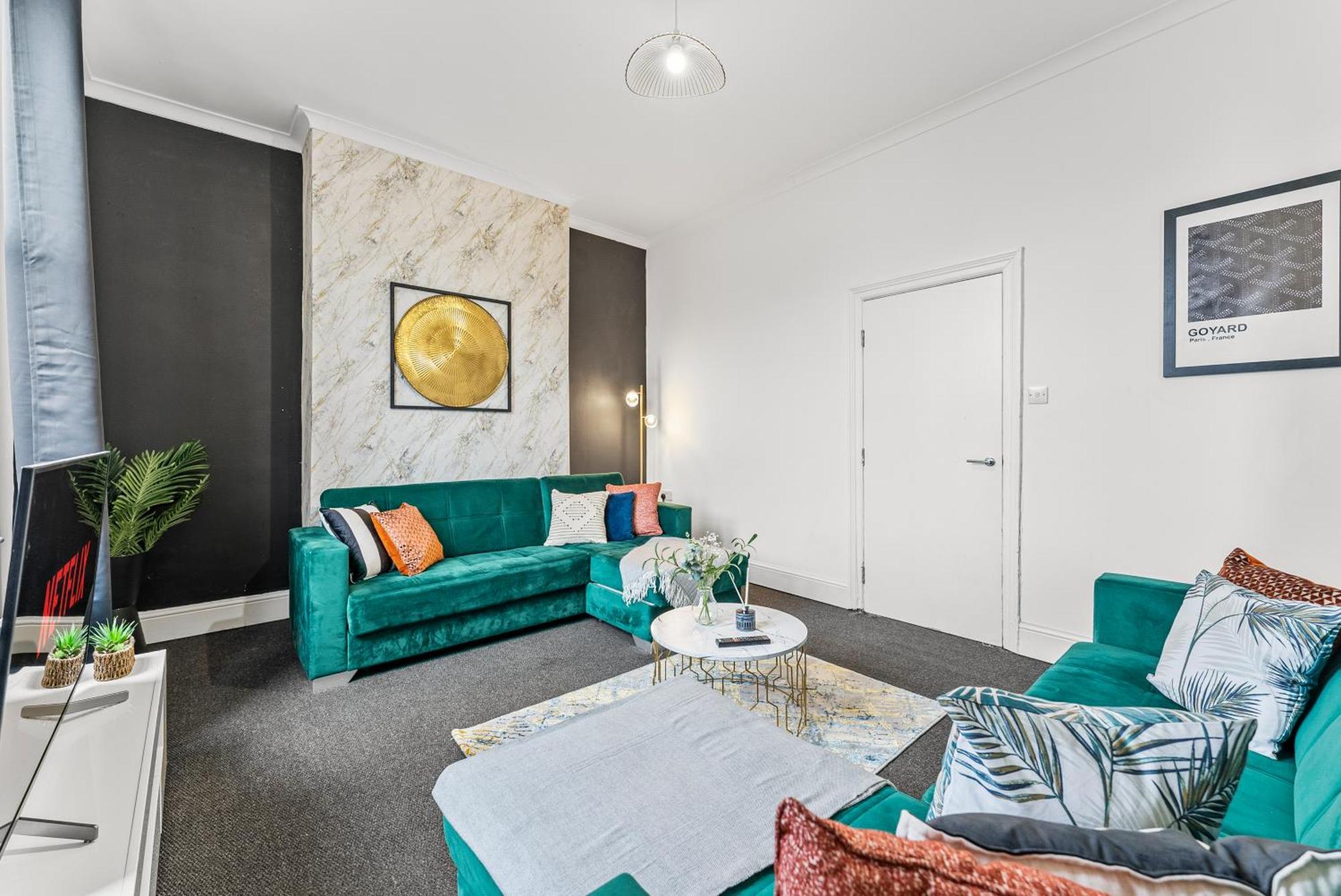 20 Percent Off! Stylish Sheffield Abode Sleeps 12公寓 外观 照片