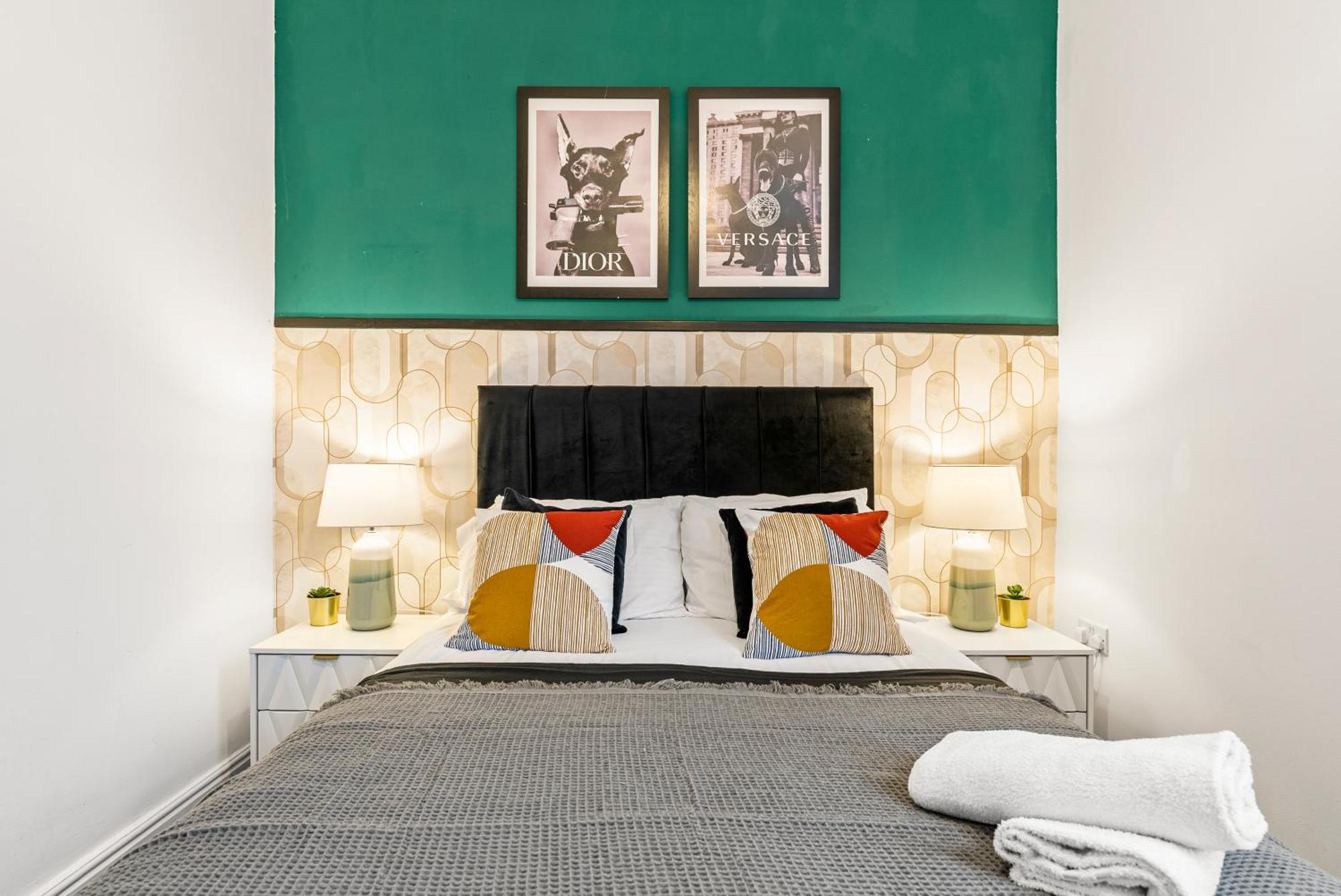 20 Percent Off! Stylish Sheffield Abode Sleeps 12公寓 外观 照片