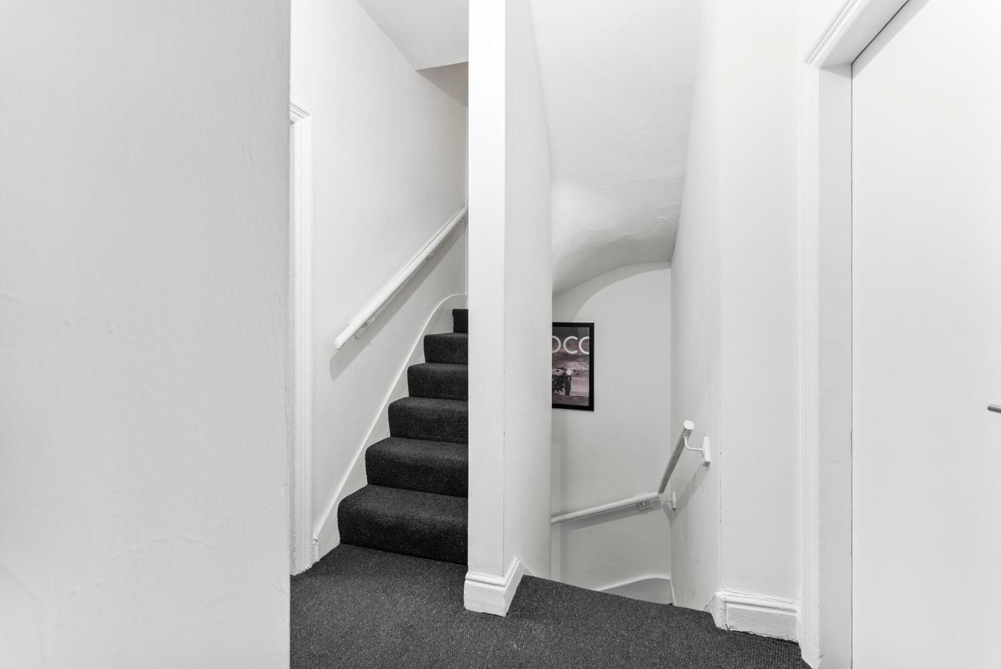 20 Percent Off! Stylish Sheffield Abode Sleeps 12公寓 外观 照片