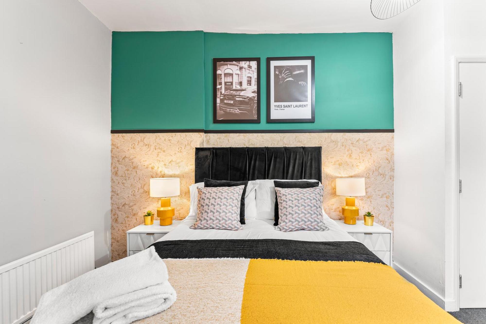 20 Percent Off! Stylish Sheffield Abode Sleeps 12公寓 外观 照片