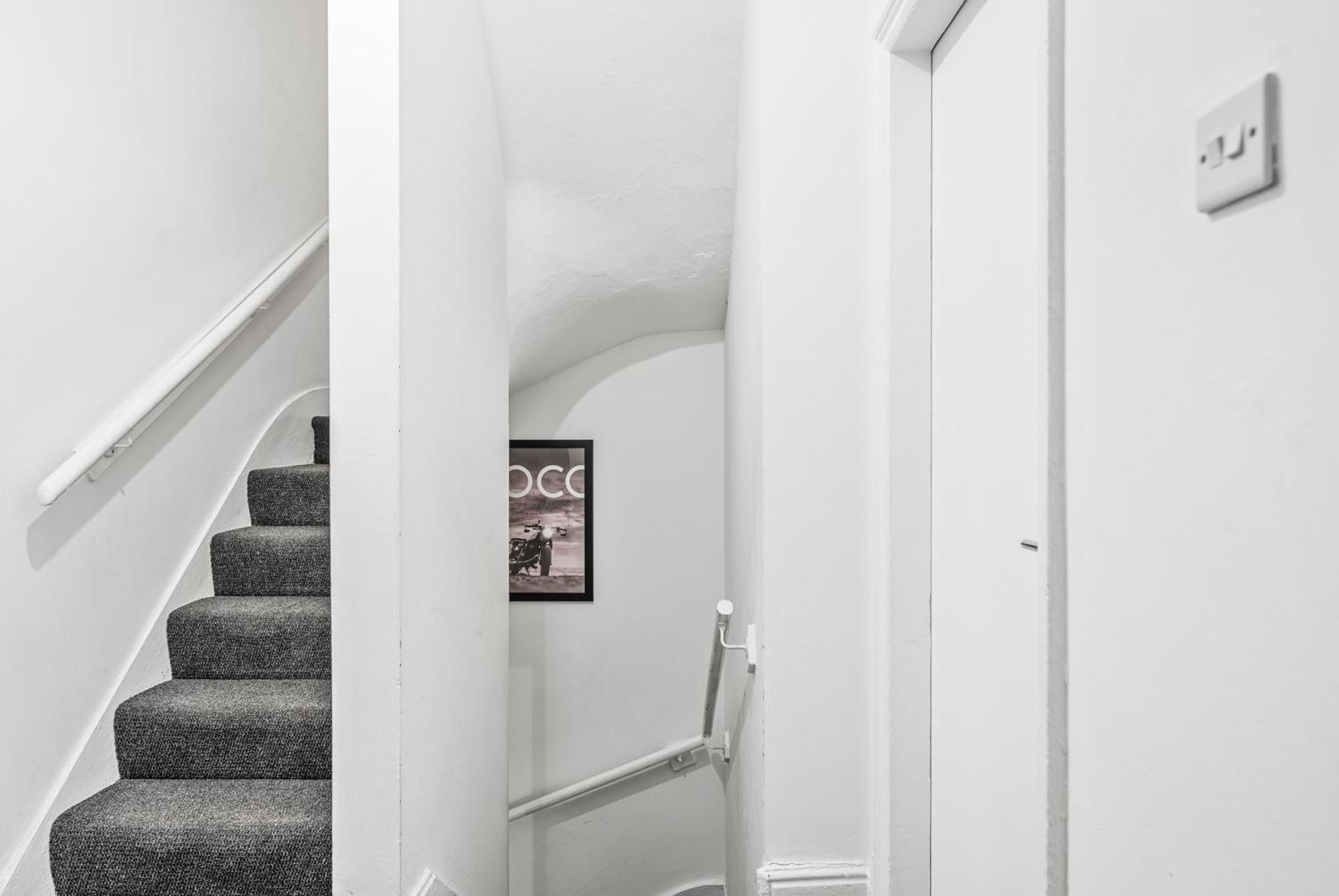20 Percent Off! Stylish Sheffield Abode Sleeps 12公寓 外观 照片