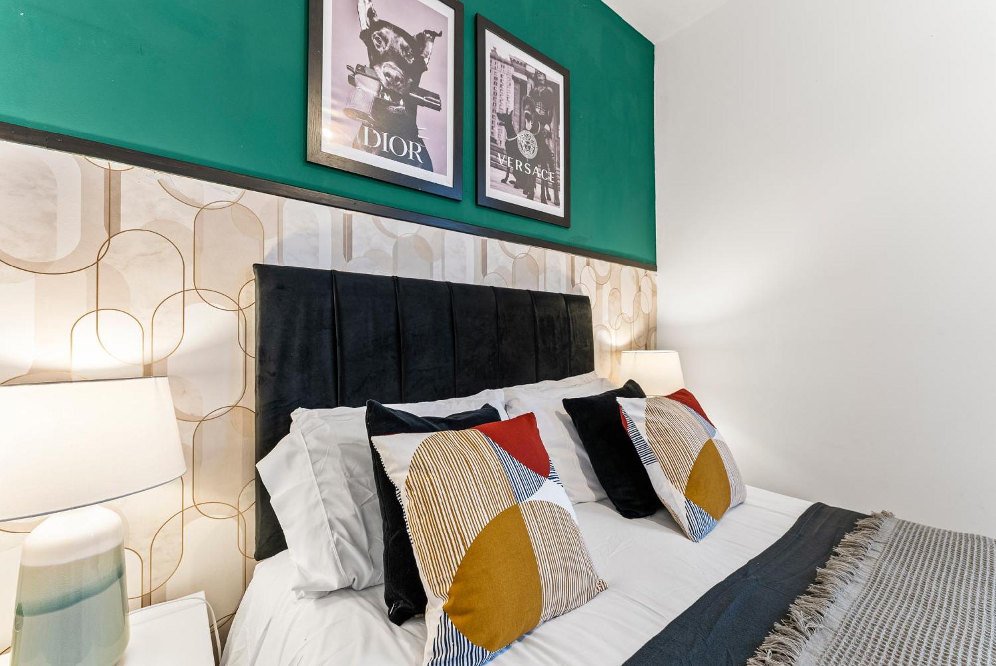 20 Percent Off! Stylish Sheffield Abode Sleeps 12公寓 外观 照片
