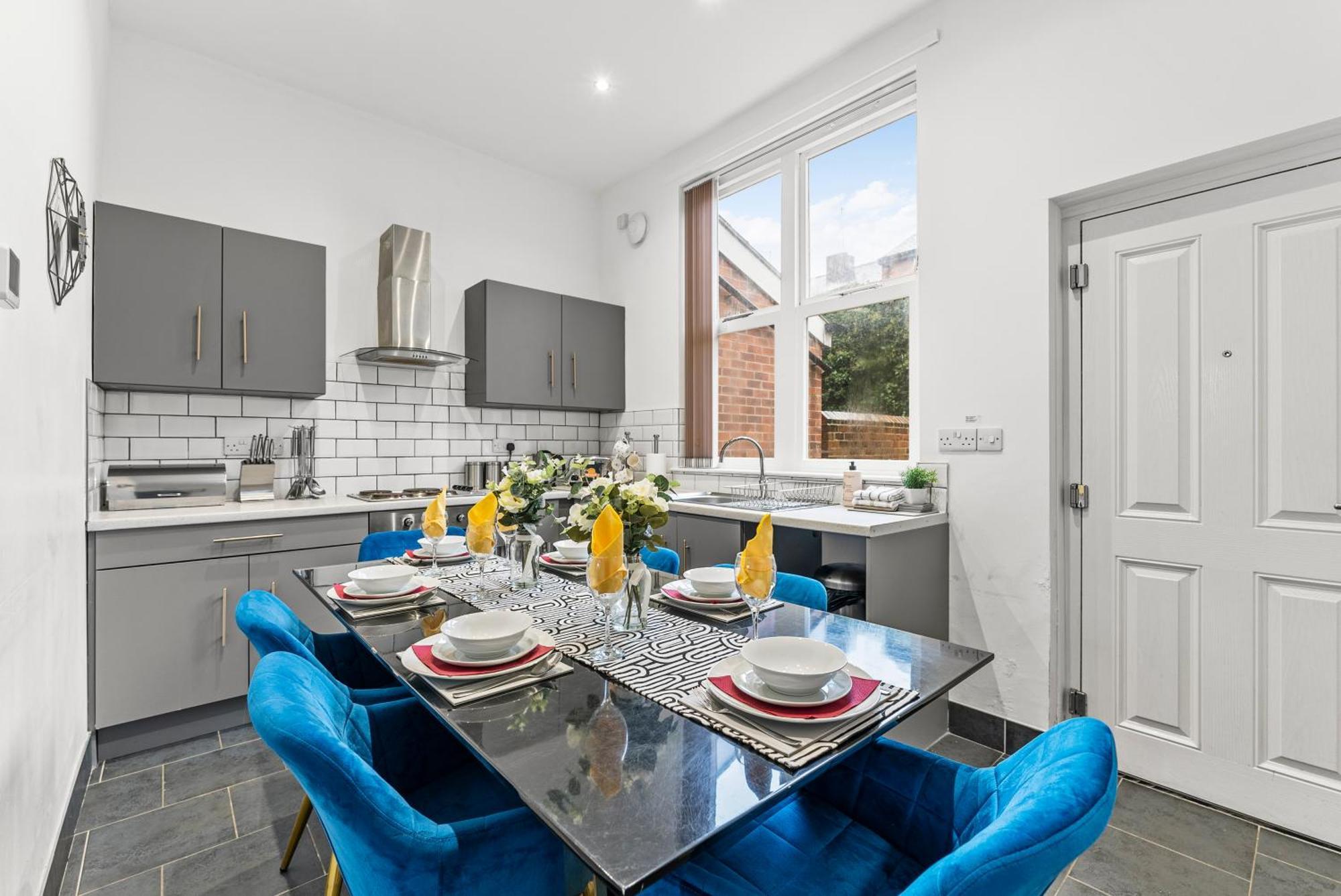 20 Percent Off! Stylish Sheffield Abode Sleeps 12公寓 外观 照片