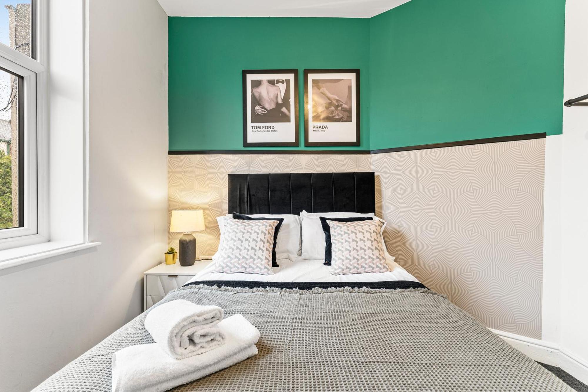 20 Percent Off! Stylish Sheffield Abode Sleeps 12公寓 外观 照片